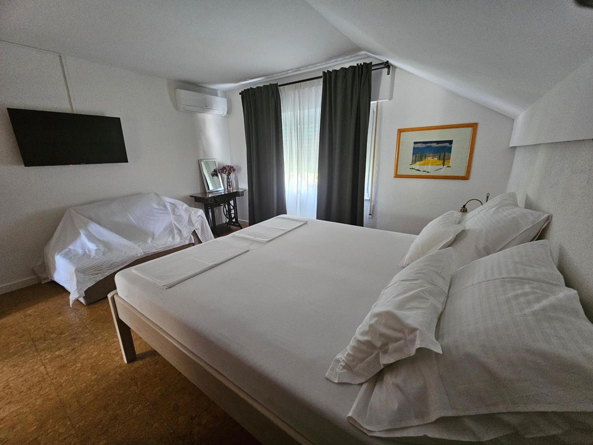 Sea Land 2 Apartment Trogir Ngoại thất bức ảnh